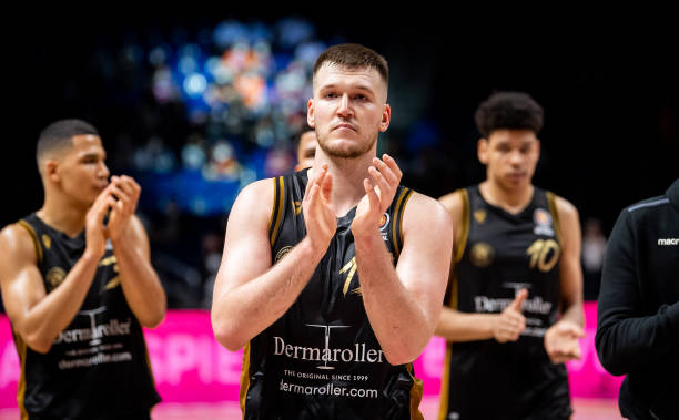 他们需要准 他们需要准