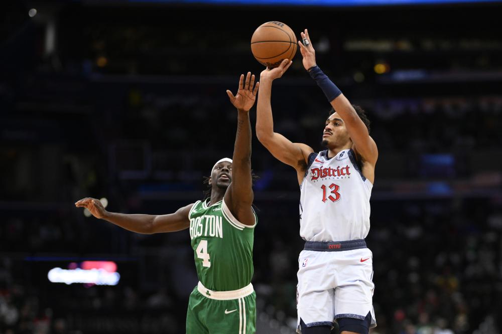 两队在中场 两队在中场