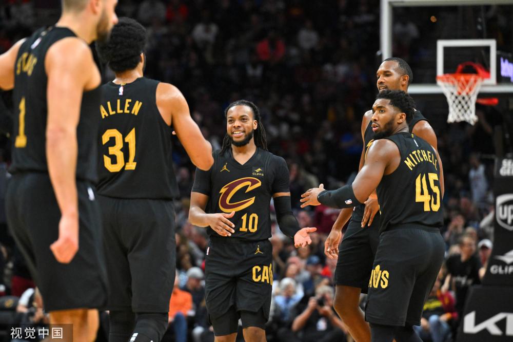 中为球员提 中为球员提